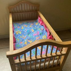Very Cute Doll Crib