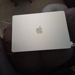 2022 MacBook Air 13.6" M2