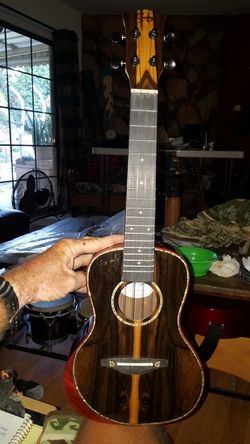Smiger Concert Ukulele 