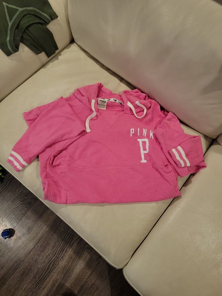 Victorian Sercerts ⭐️DONATED PINK SWEATSHIRT