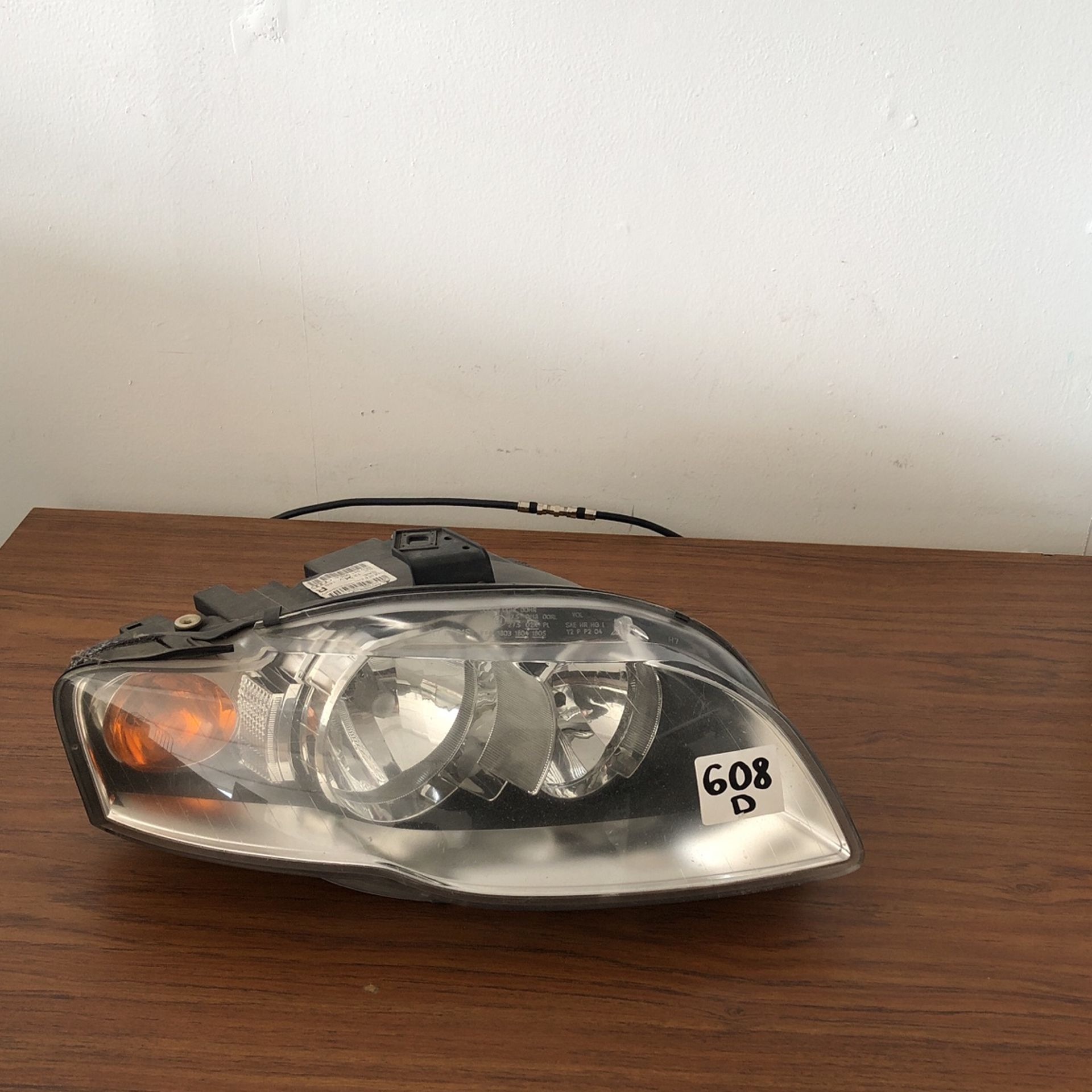 2005 To 2009 Audi A4 Headlight Passenger Side Assembly #608 D