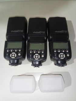 Yongnuo Digital Speedlite YN560-III Flashes With Flash Covers (Like New) $100 For All