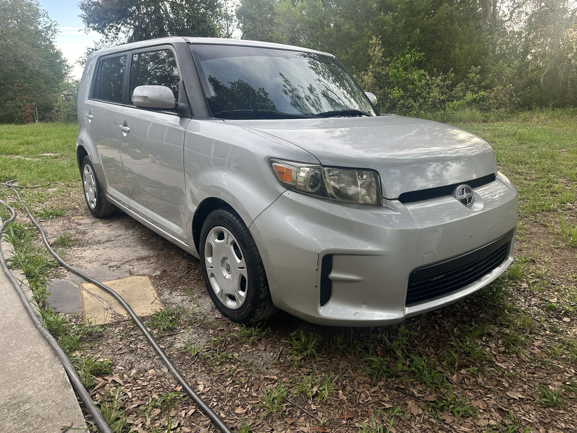 2013 TOYOTA SCION X-B . $ 3.800 NEGOTIABLE