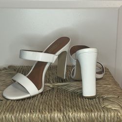 Cute Simple White Heel Slipper🤩