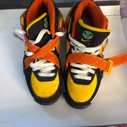 NIKE HUARACHE SNEAKERS