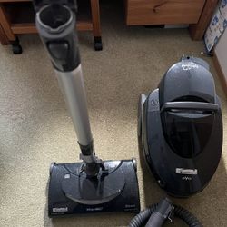 Kenmore EVO Bagless Canister Vacuum