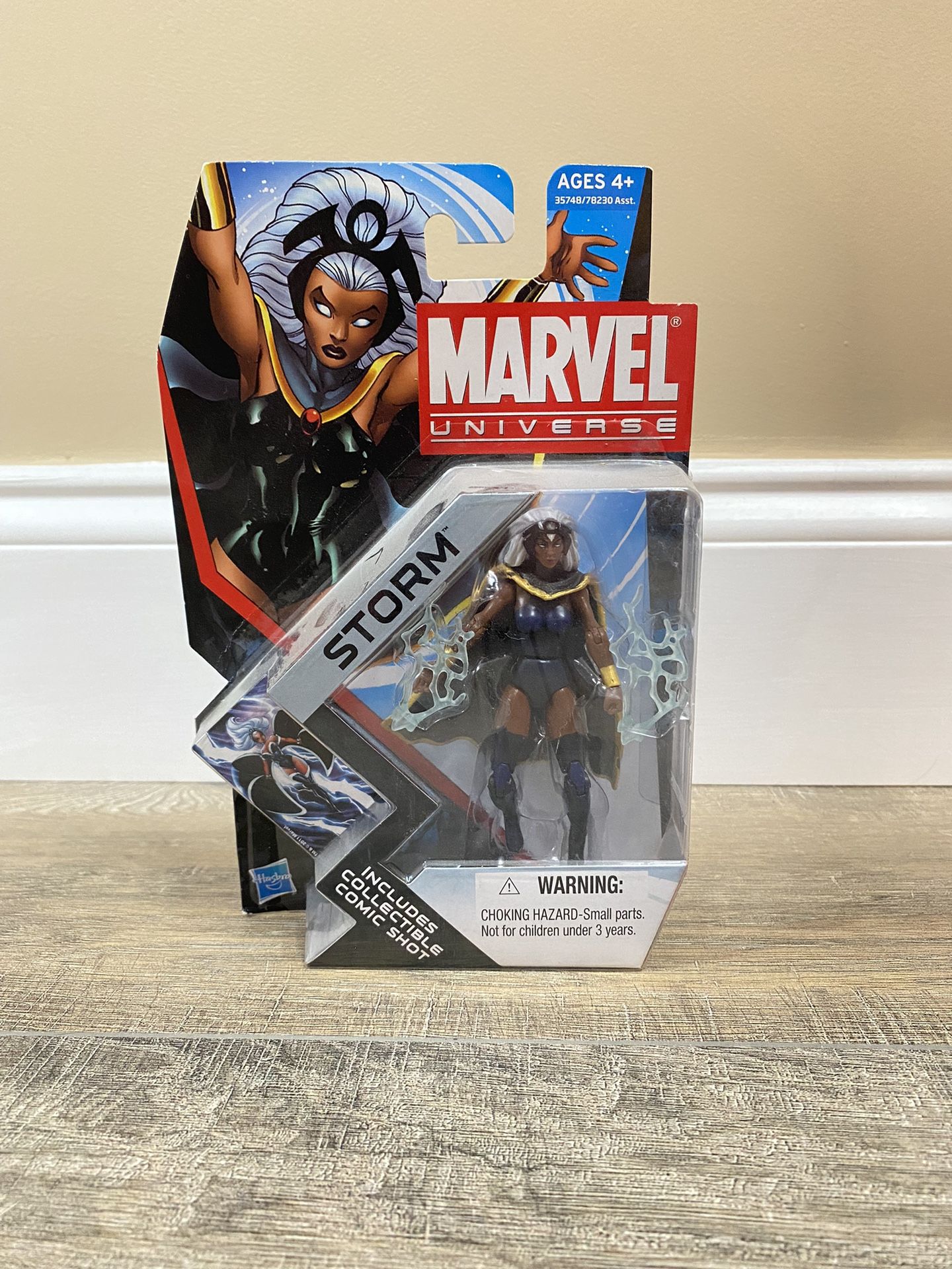 Marvel Universe Storm Action Figure 2011 Series 4 Hasbro #65209 R3