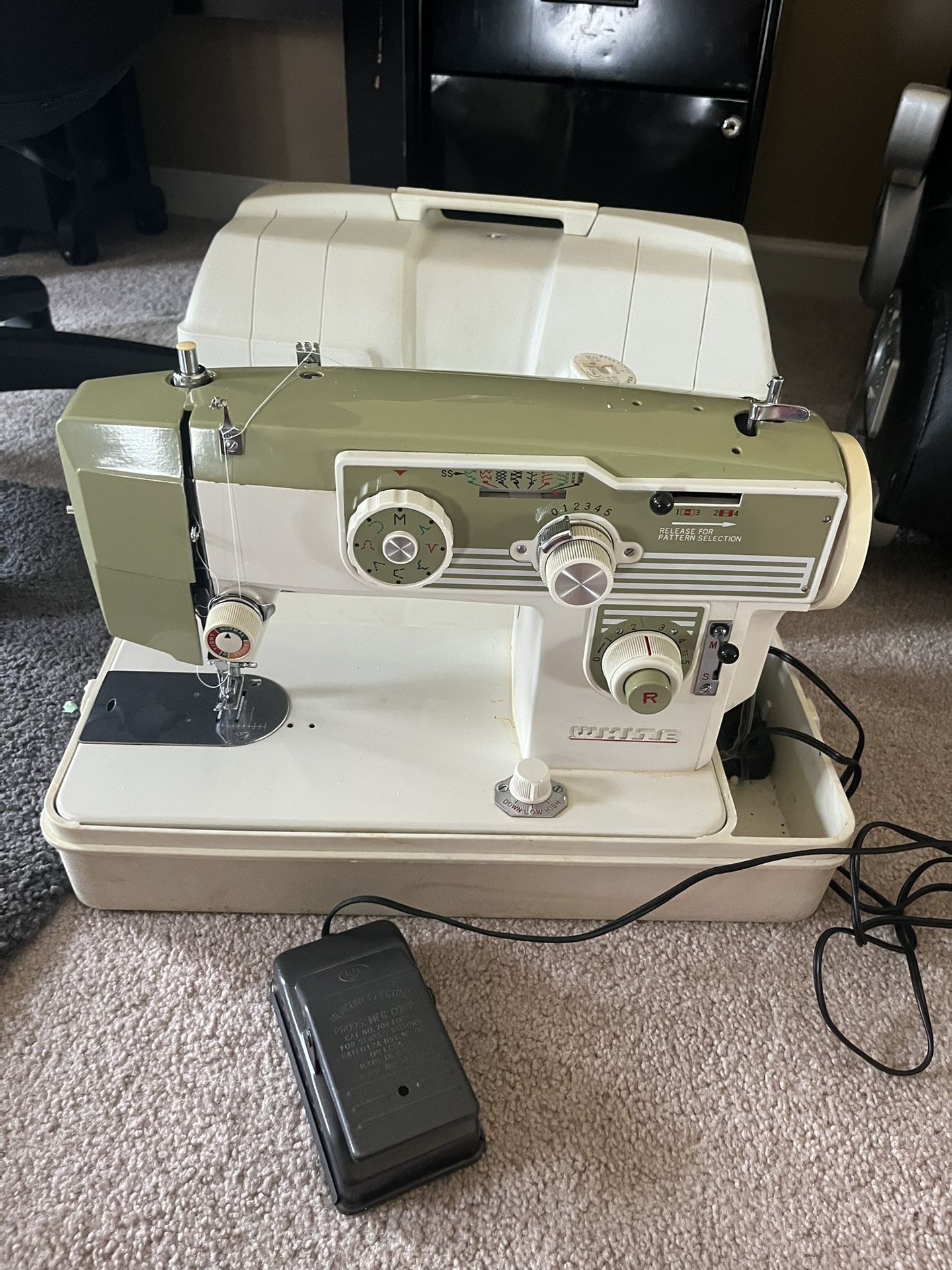 Sewing Machine For Sale Great Work