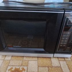 Amana Microwave8