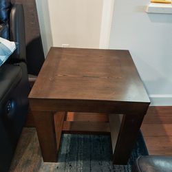 Ashley Signature Wood End Tables (Set of 2) – Solid & Sturdy