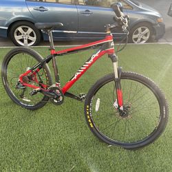 Mountain Bike 26 inch size medium 17" frame RockShox, WTB, Deore