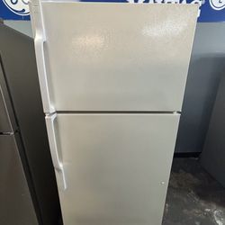 Ge 16.6-cu Ft Top-Freezer Refrigerator 