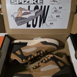 YOUTH SiZE 4Y SPIZIKE J'S LOW