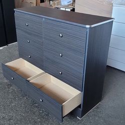 8 Drawer Dresser 