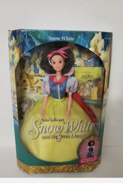 Snow White And The Seven Dwarfs Barbie
