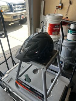 Troy Lee designs half shell Large