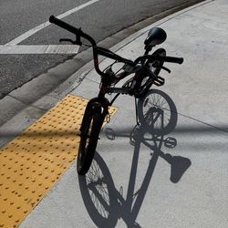 Hyper Nitro Circus 20" BMX bike