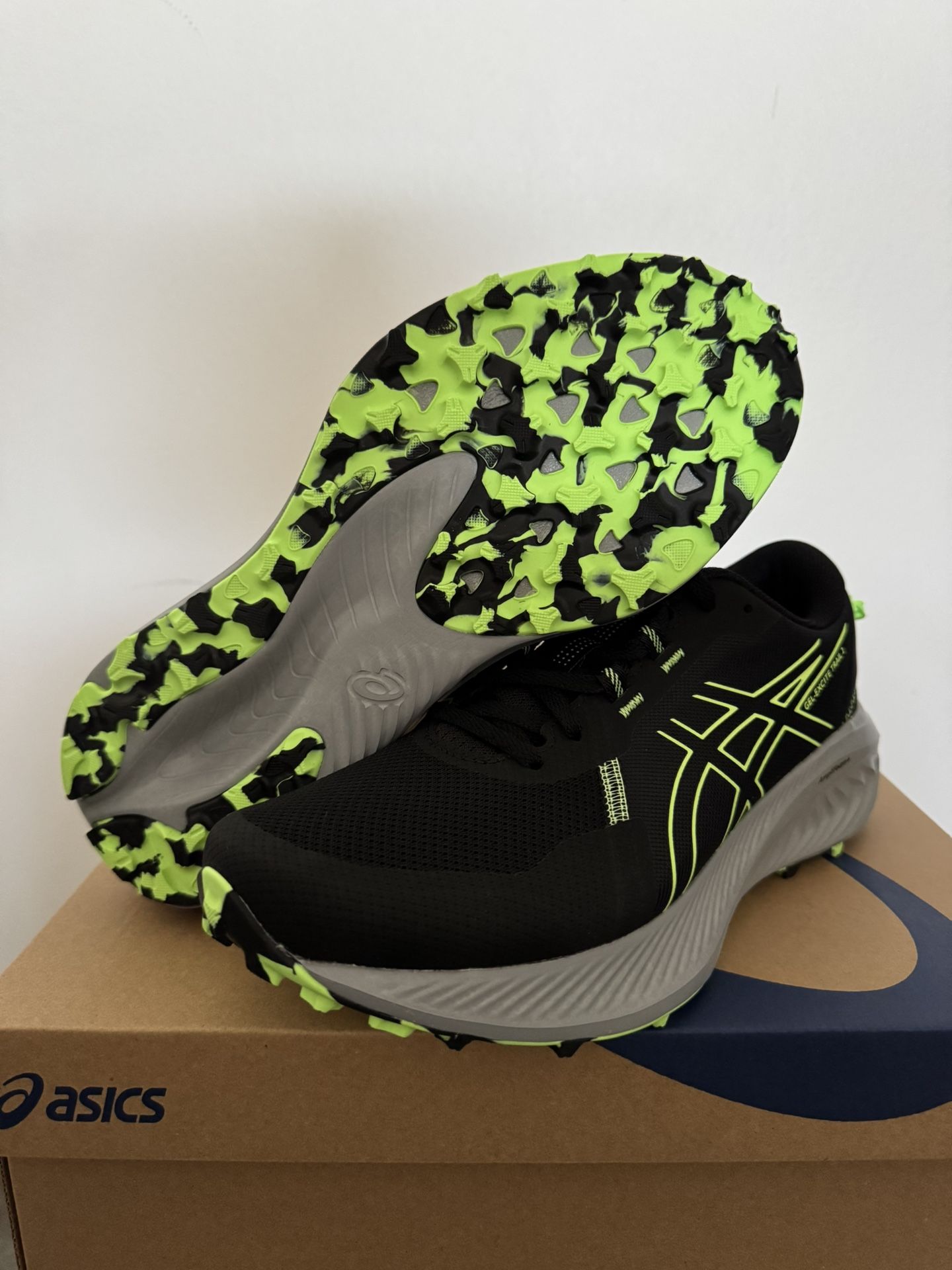 ASICS Gel Excite Trail Shoes Brand New Size 8