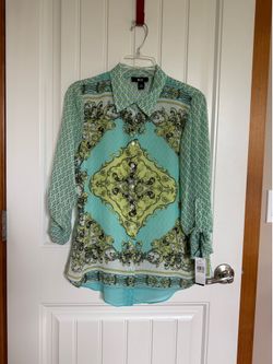 lightweight cool beautiful blouse medium brand new