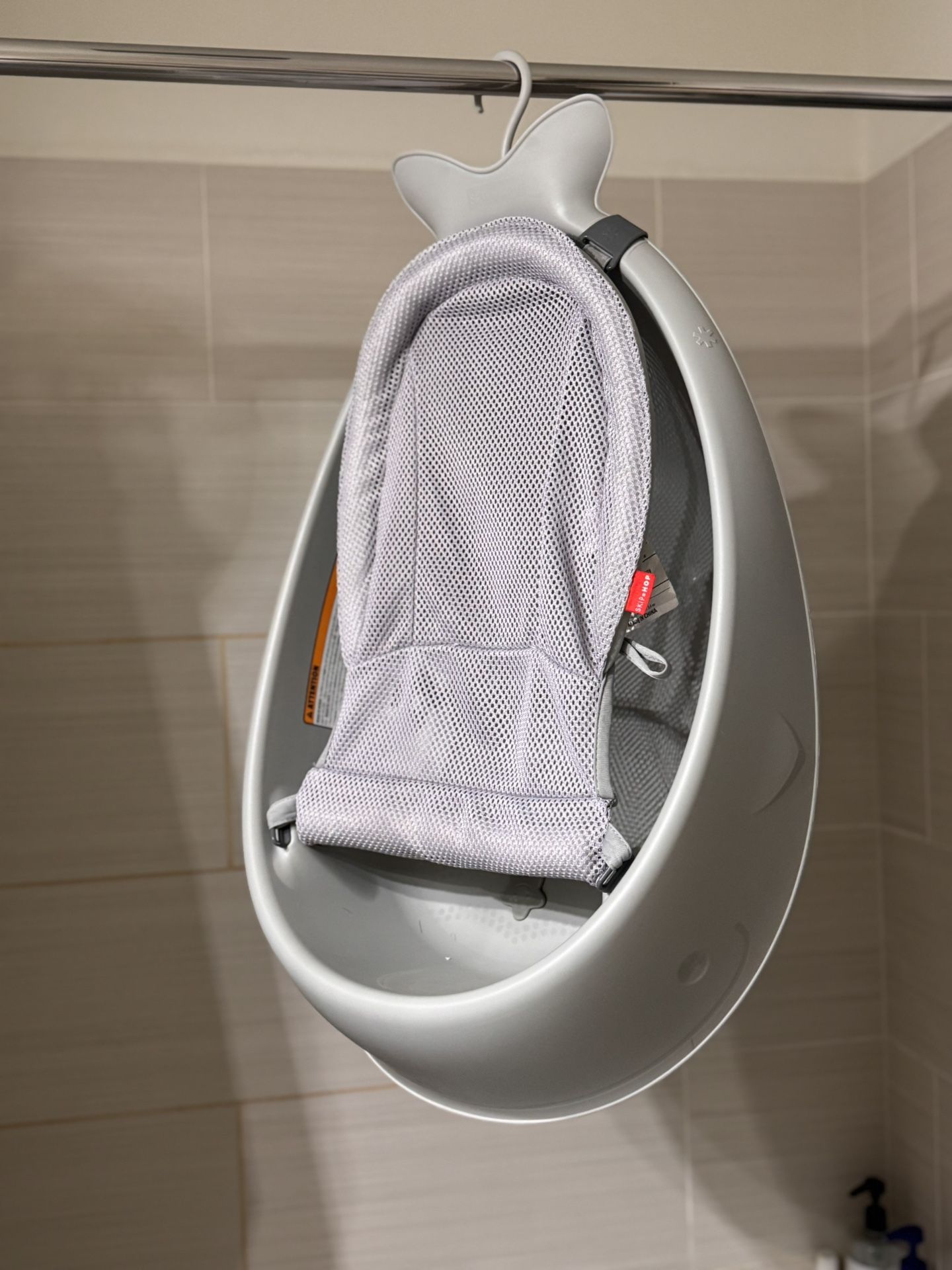 Skip Hop Infant Bath Tub 3-Stage Grow With Baby Smart Sling MOBY Whale Bathtub Grey Age 0+