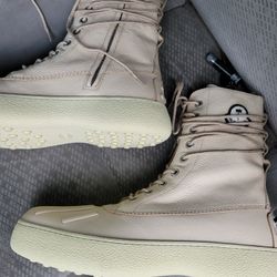 MonCler Genius

+ Tod's + Palm Angels Winter Gommino Full-Grain Leather Boots

