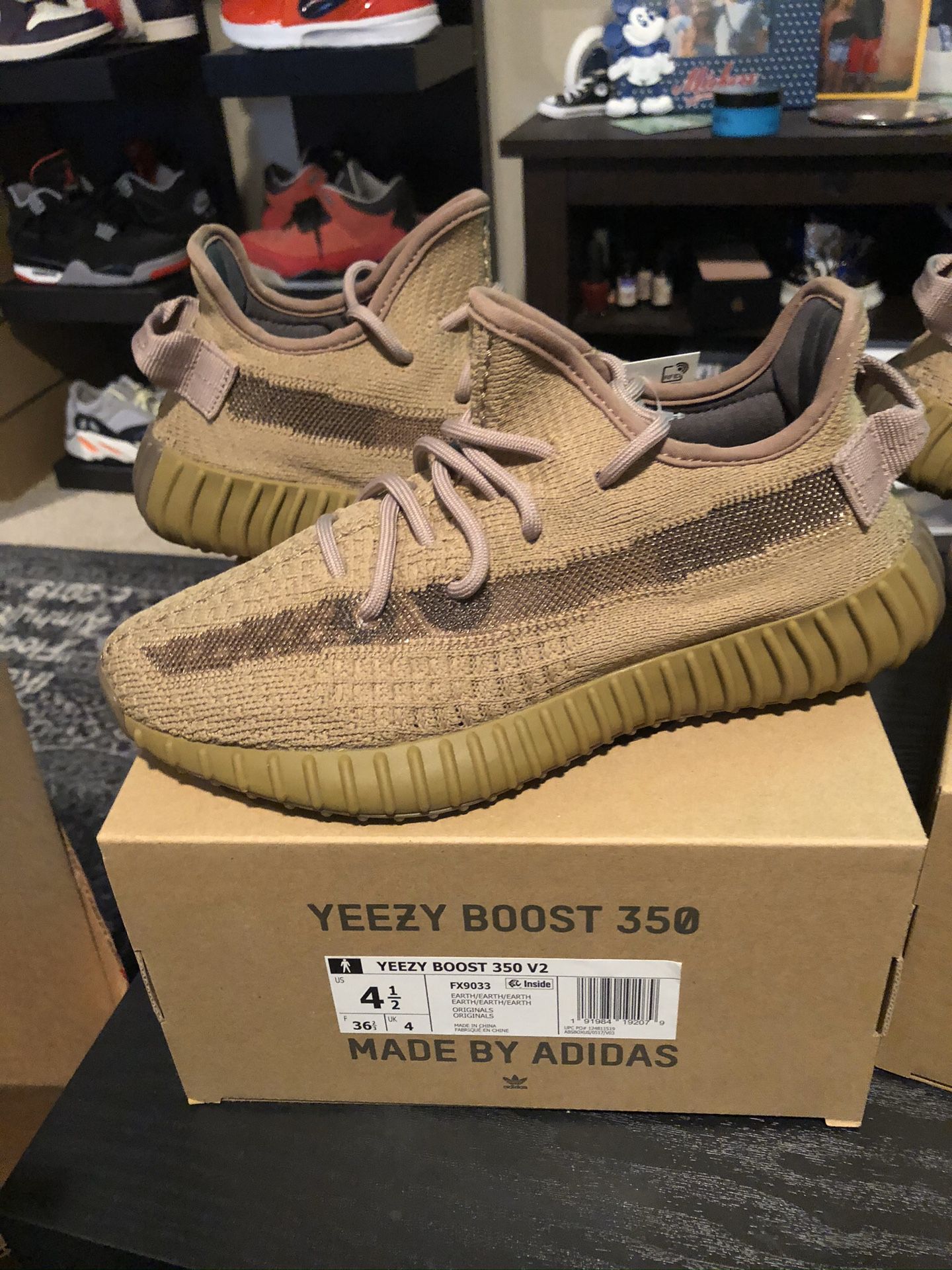 Adidas Yeezy 350 boost V2 earth size 4.5 and 6.5 $300