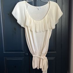 Women’s BANANA REPUBLIC 100% Rayon Cream Color, Flutter Sleeve, Pull Over Blouse Top Size..Large