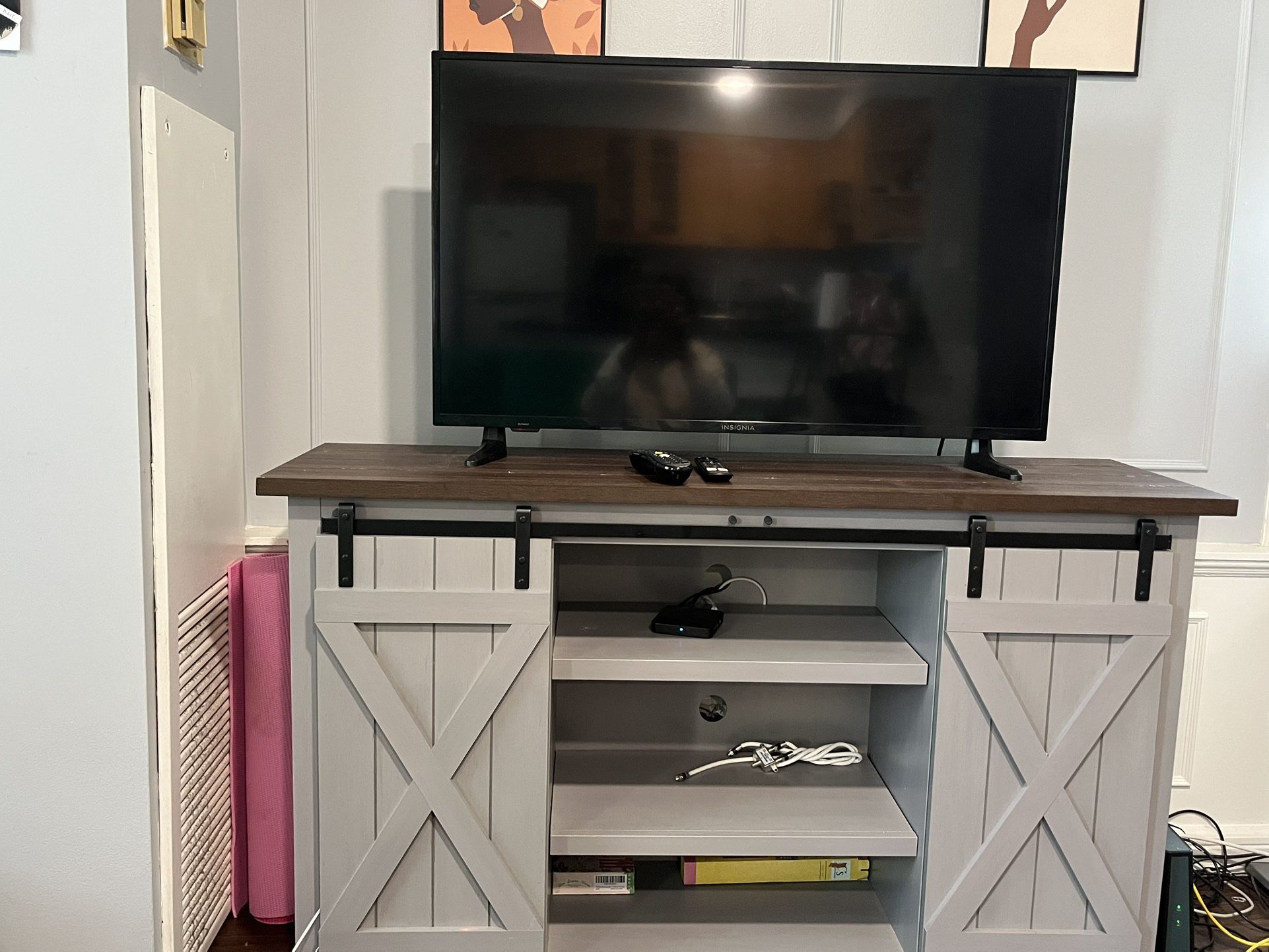 43 Inch TV & TV Stand 