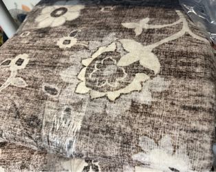 NEW RUG! 8x10 Floral brown/beige soft Washable Rug