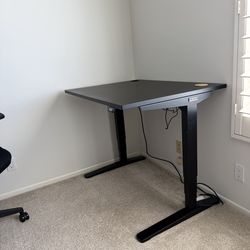 Uplift Sit & Stand Desk – Black Laminate 42” x 30” – Like New!