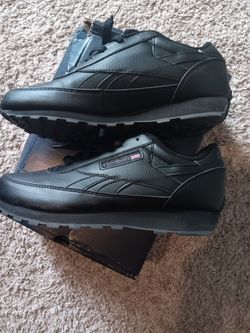 Reebok Women Size 8 Black