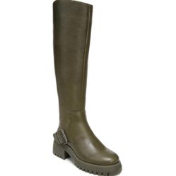 NWOT  Franco Sarto Julie knee-high boot in an olive green tumbled leather with a platform lug sole and a decorative buckle detail size 7m - Wide calf 