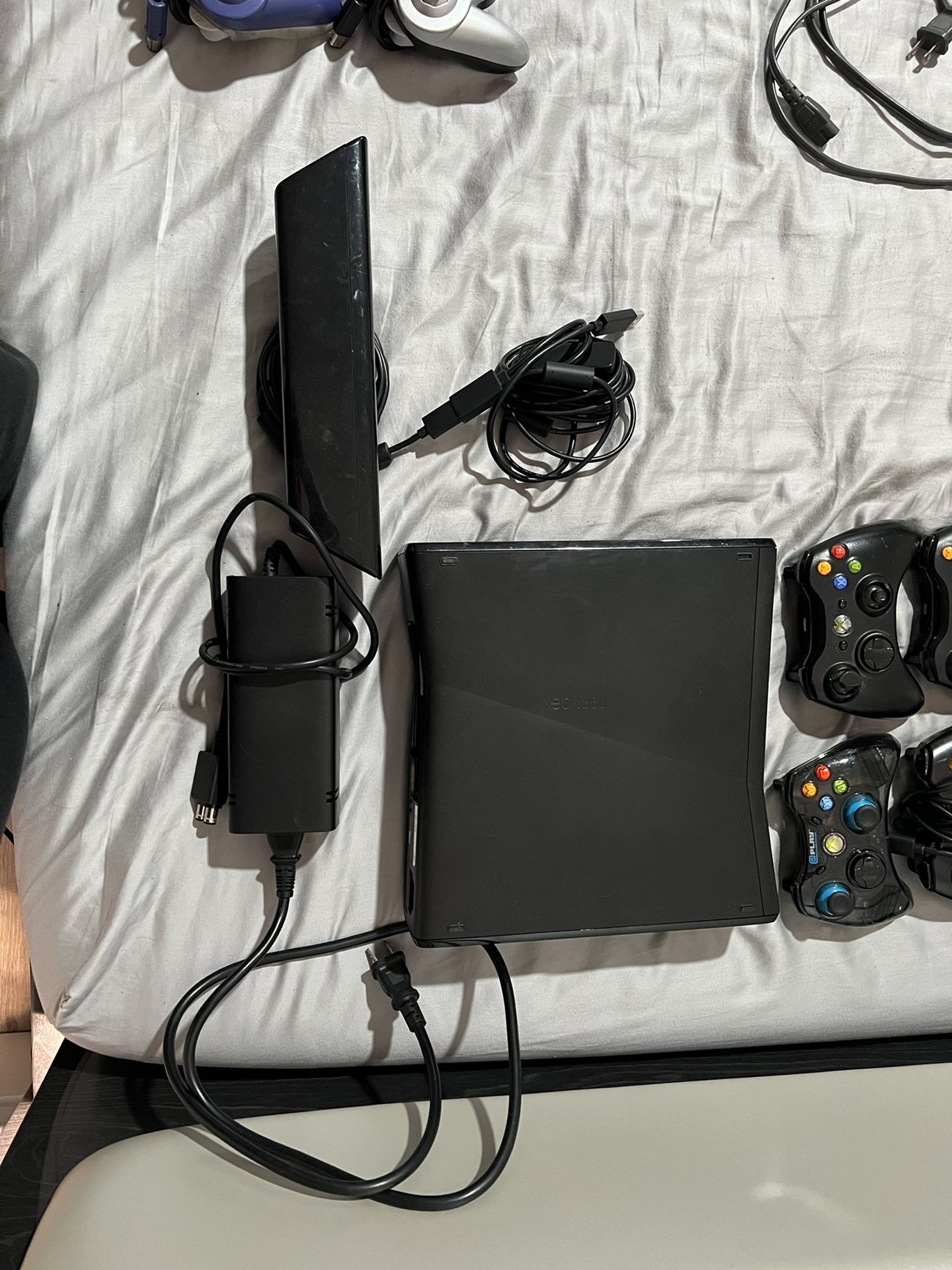 Xbox 360 Kinect +8 Games