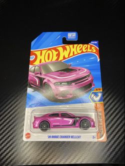 HOT WHEELS/ ‘20 DODGER CHARGER HELLCAT**READ DESCRIPTION