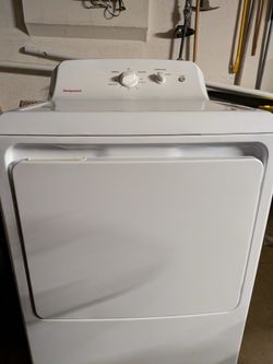 HOTPOINT 6.2 cu.ft. vented electric dryer