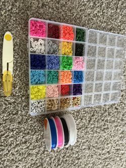 🌸 Flat Clay Bead Jewelry Making Kit – Barely Used – Charms & Letter Beads Included!