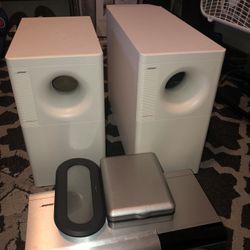 2 BOSE ACOUSTIMASS SPEAKERS SYSTEM, 6 BOSE DISC PLAYER,BOSE CONTROLLER, and a CD case bag