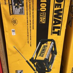 Dewalt Power Washer 