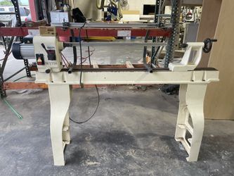 Shop Fox 16 x 46 Wood Lathe with Stand & DRO