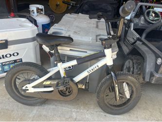 Starry 12” Kids Bike with Pedals – Excellent Condition