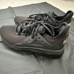 Puma Sneakers Black Size 7. 1/2