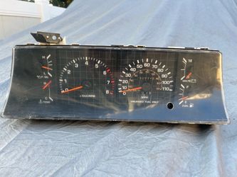 Toyota SR5 Instrument Cluster Guages