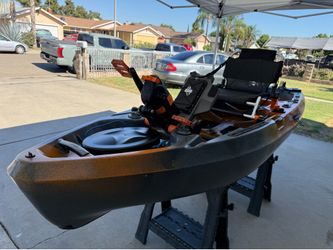 Oldtown Sportsman PDL106 Fishing Kayak