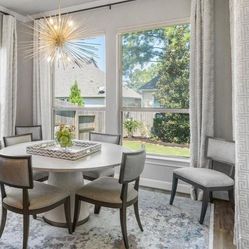 Ethan Allen Gracedale 48" Solid Oak Round Dining Table (CHAIRS NOT INCLUDED)