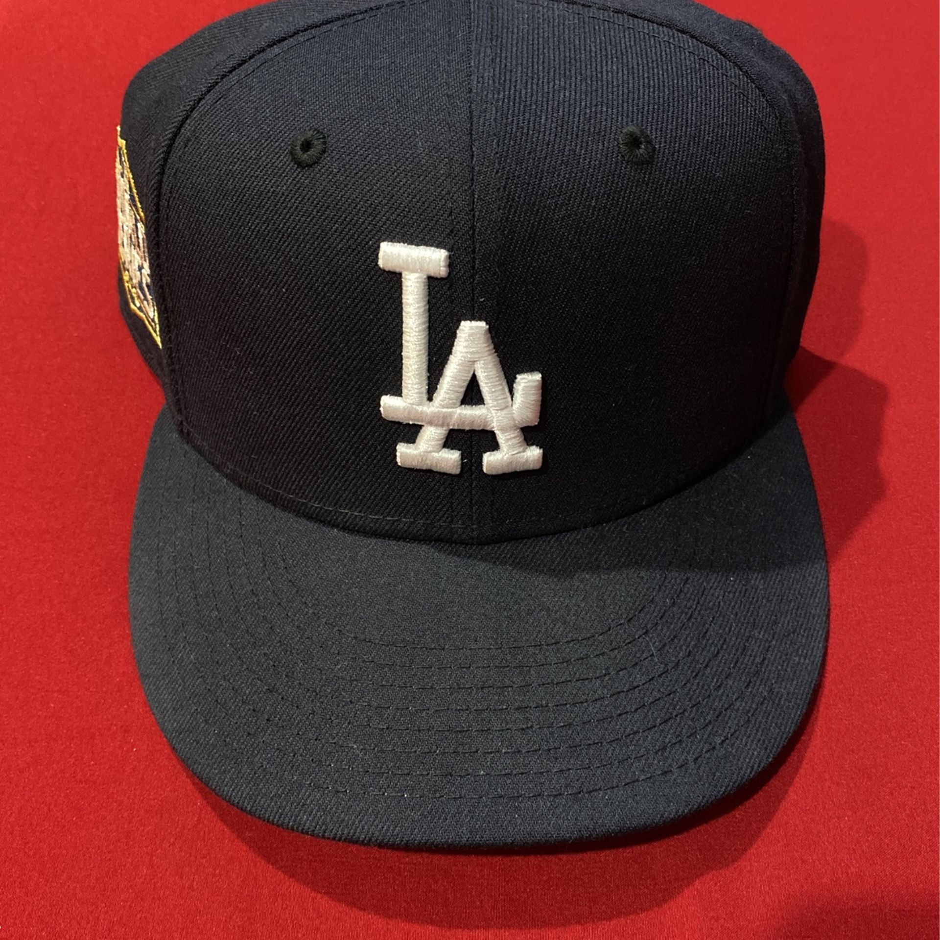 Los Angeles Chargers Fitted Hats Alternate Navy & Royal Blue 7 3/8 for Sale  in Hazard, CA - OfferUp