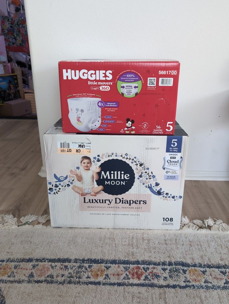 Huggies Little Movers And Millie Moon Diapers Size 5