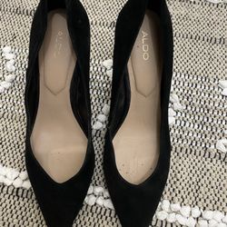 Aldo Black Suede Womens Heels size 7