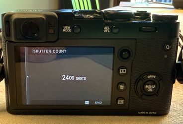 Fujifilm X-100F with 2400 shutter count