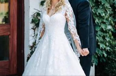 Ivory wedding dress