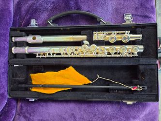 Silver Flute with Case and Cleaning Rod